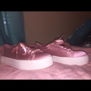 CUTE ROSE GOLD SATIN SNEAKERS